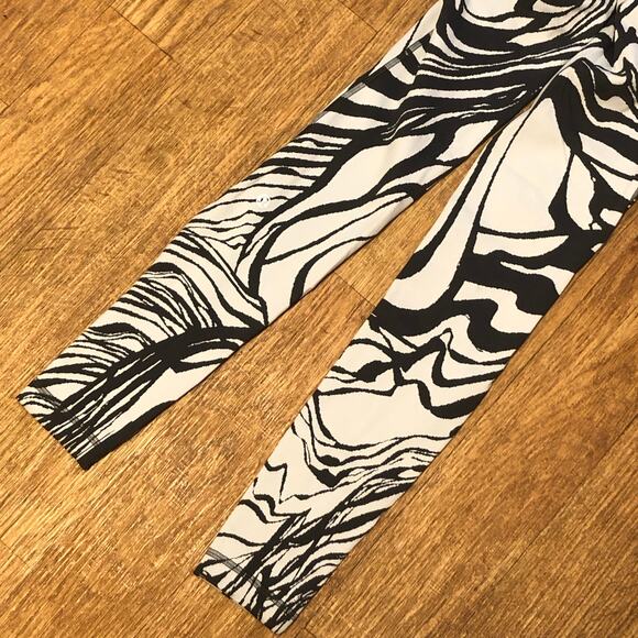 Lululemon Swift Speed High-Rise Tight 28” Spin Off Jacquard Vapor Graphite Grey - Picture 9 of 13